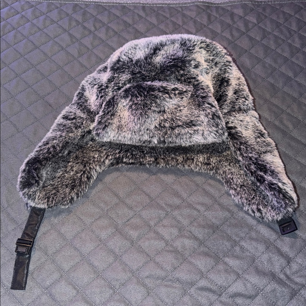Dockers Faux Fur Trapper Hat - Black and Gray